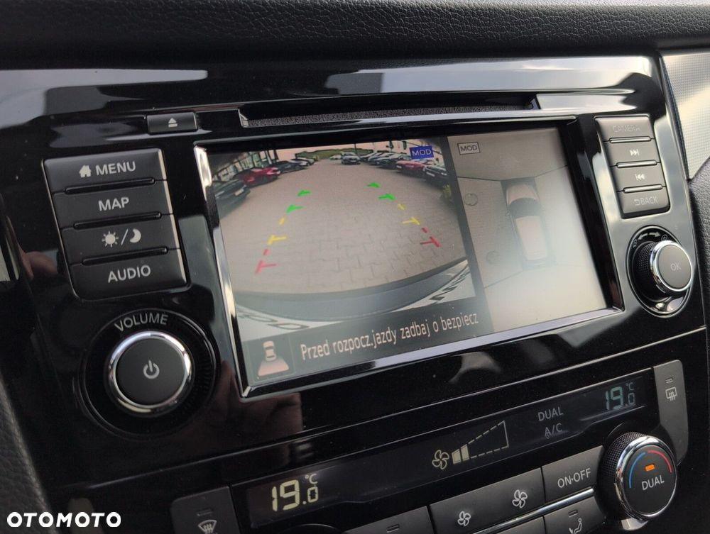 Nissan Qashqai 1.3 DIG-T N-Connecta - 23