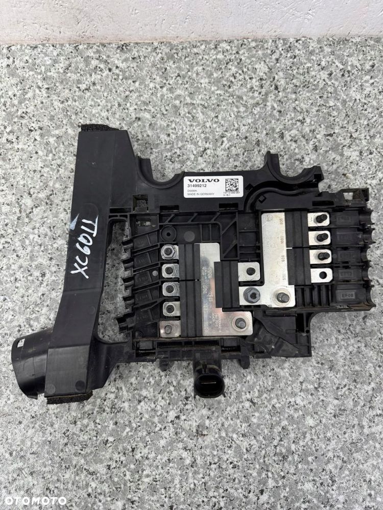 rozdzielacz napięcia prądu volvo xc60 ii 2017-2024 31499212 - 1
