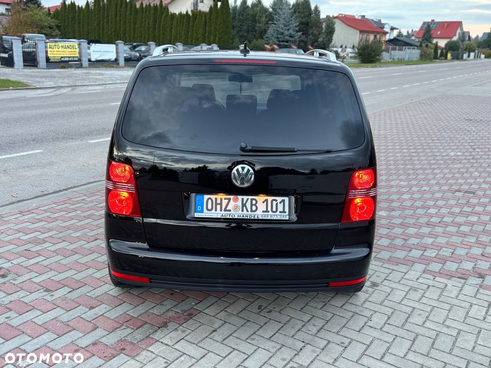 Volkswagen Touran - 19