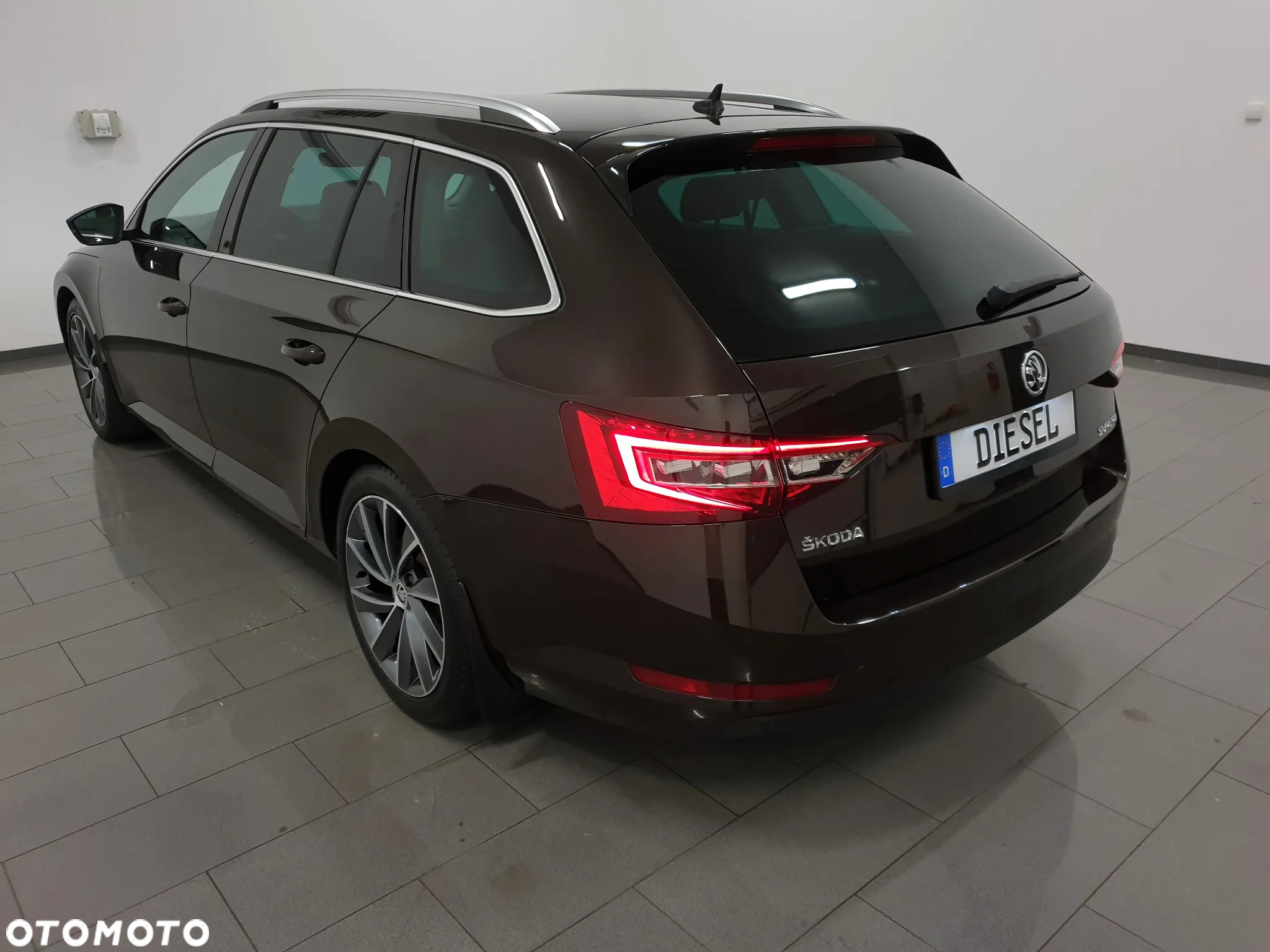 Skoda Superb 2.0 TDI 4x4 L&K DSG - 4