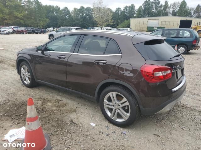 Mercedes-Benz GLA 250 7G-DCT SCORE - 12