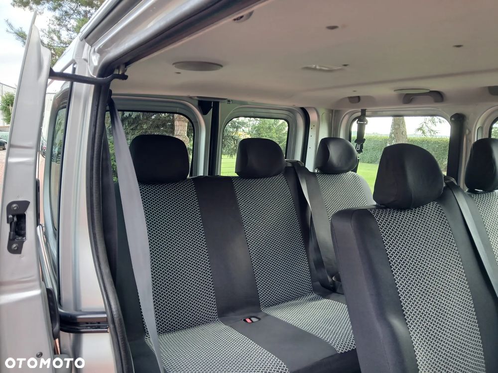 Opel Vivaro - 9