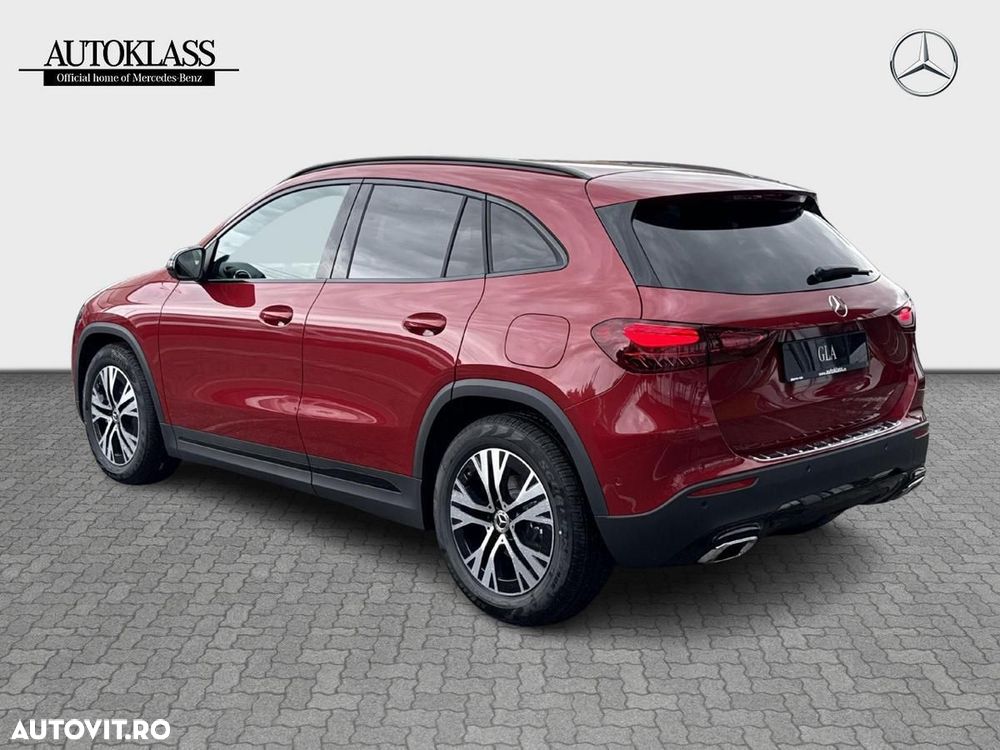 Mercedes-Benz GLA - 4