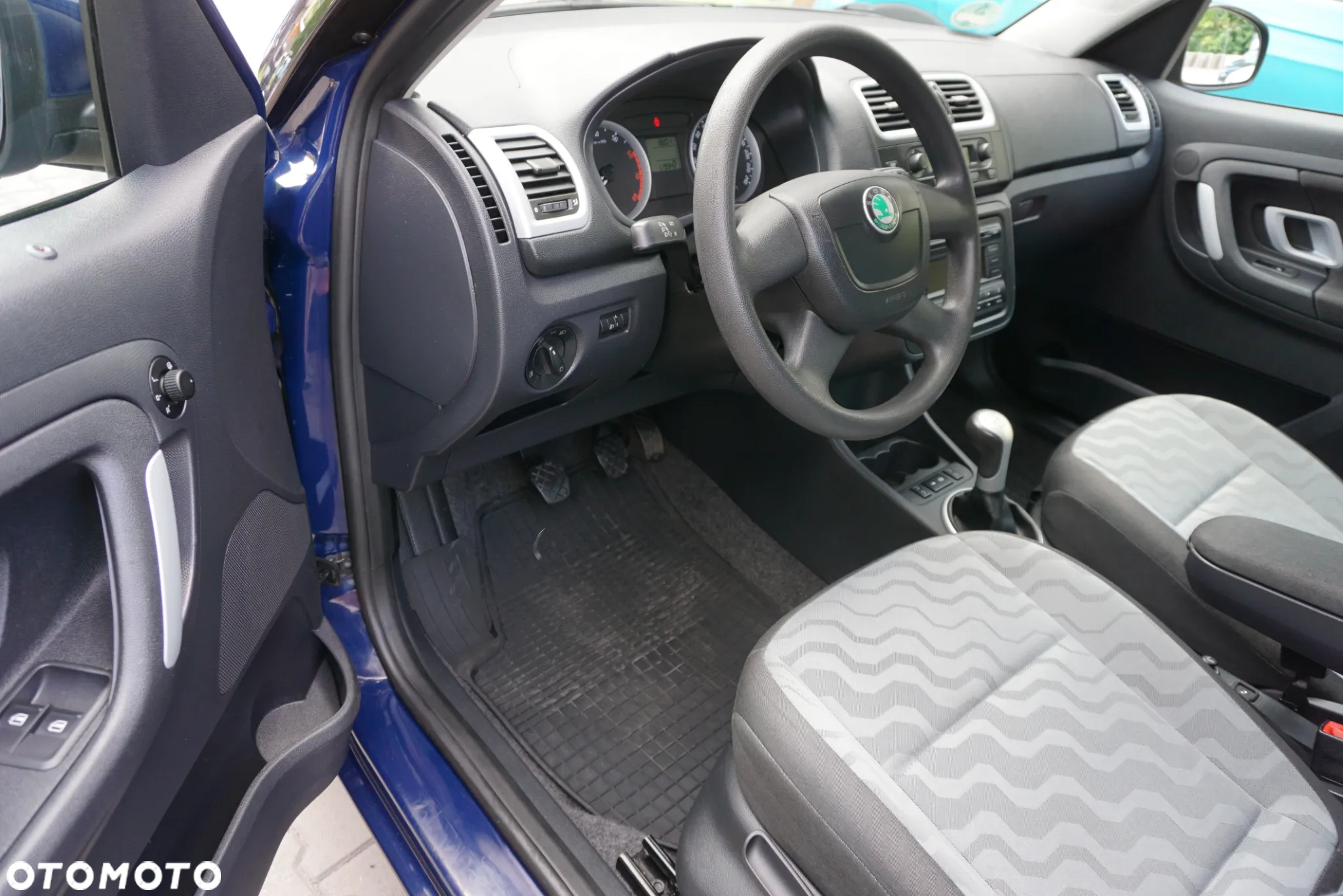 Skoda Roomster 1.2 12V HTP PLUS EDITION - 7