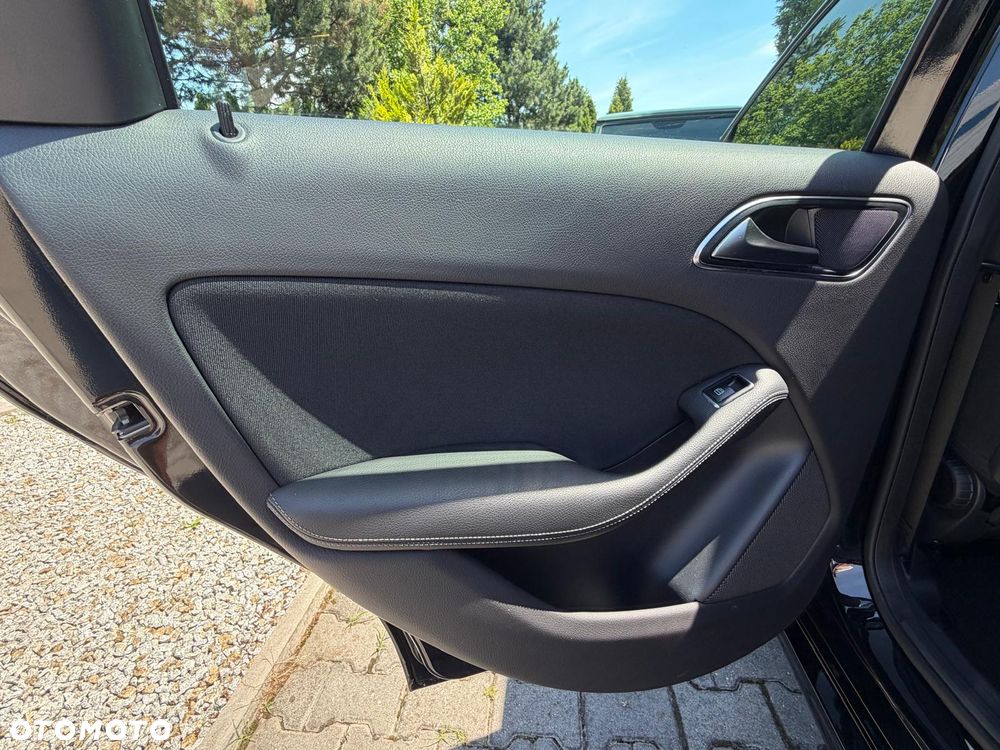 Mercedes-Benz Klasa B 180 (BlueEFFICIENCY) - 16