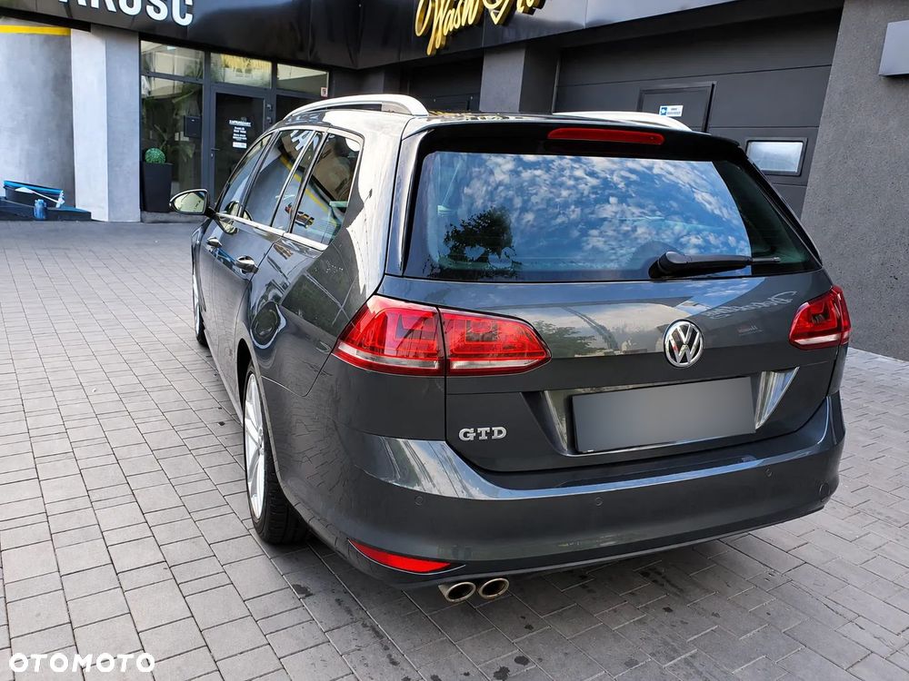 Volkswagen Golf - 9