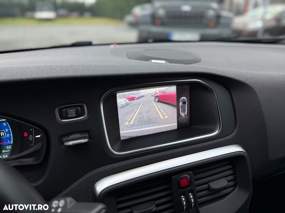 Volvo V40 D2 R Design - 8