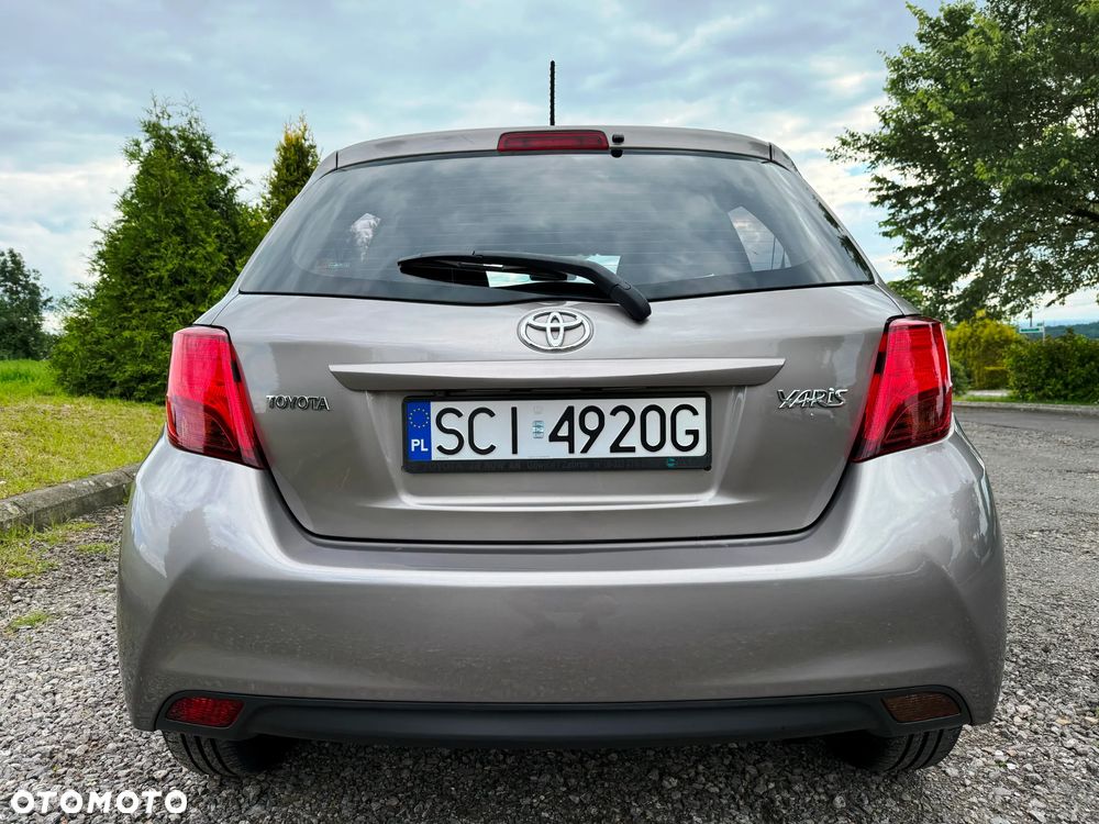 Toyota Yaris 1.33 Premium - 4