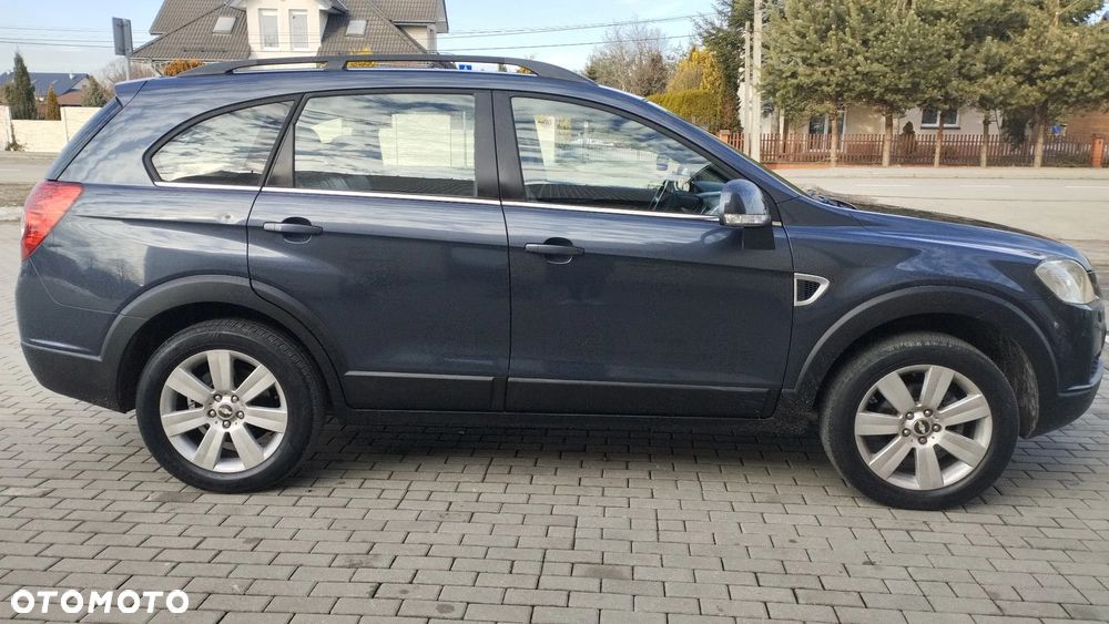 Chevrolet Captiva 2.0 4WD 7 Sitzer Automatik LT Exclusive - 4