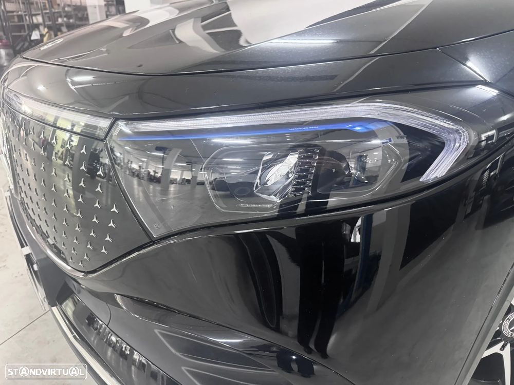 Mercedes-Benz EQA 250+ AMG Line — fotografia 4
