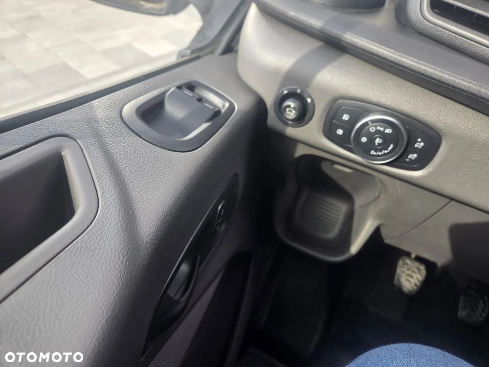 Ford Transit - 11