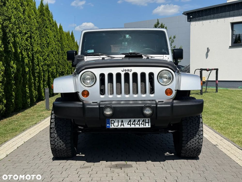 Jeep Wrangler Unlimited 3.8 Sahara - 3