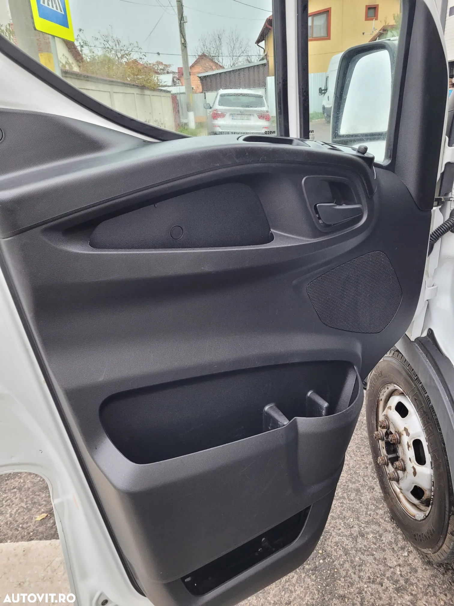 Iveco Daily 35-150 box si lift, cat B, box 8 Europlateti, motorizare 3.0l, finantare leasing - 20