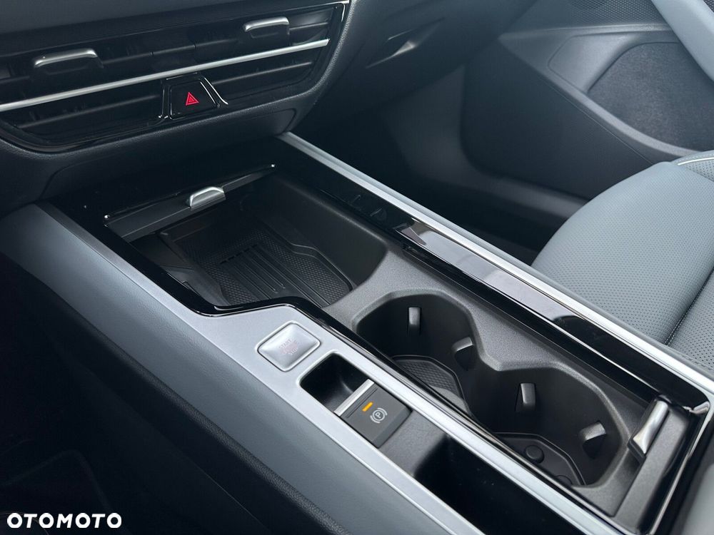 Volkswagen Passat - 24