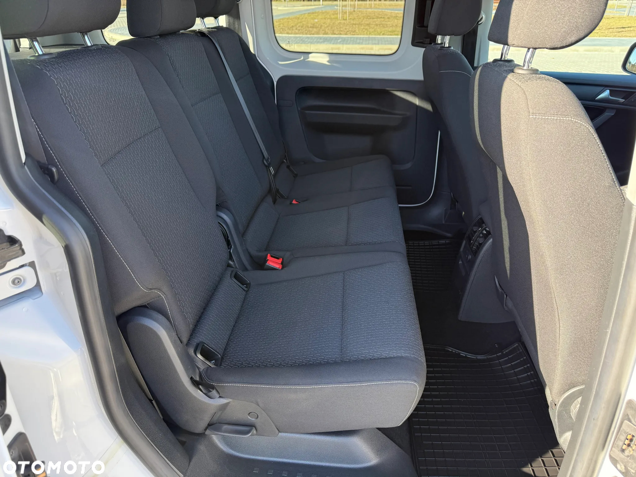 Volkswagen Caddy 2.0 TDI Comfortline - 11