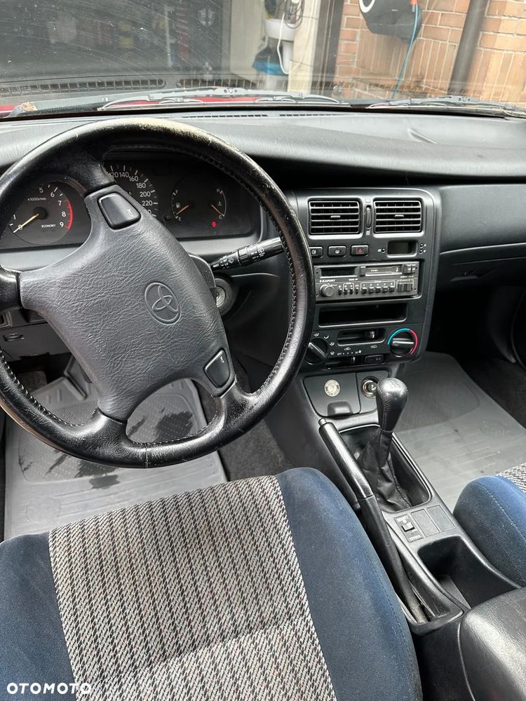Toyota Carina - 15