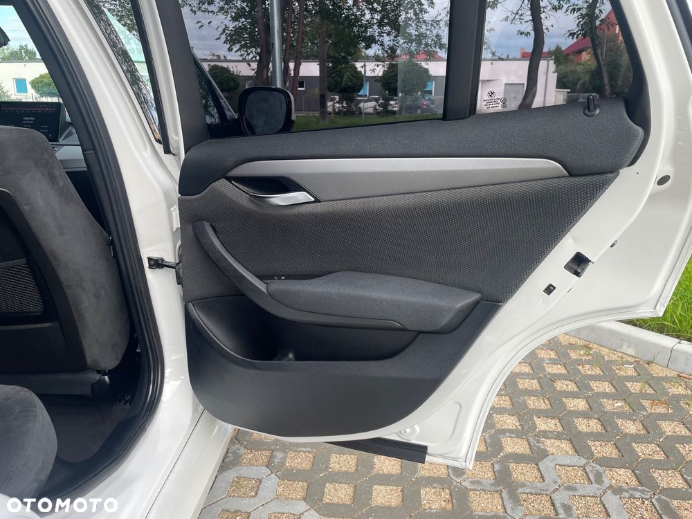 BMW X1 - 24