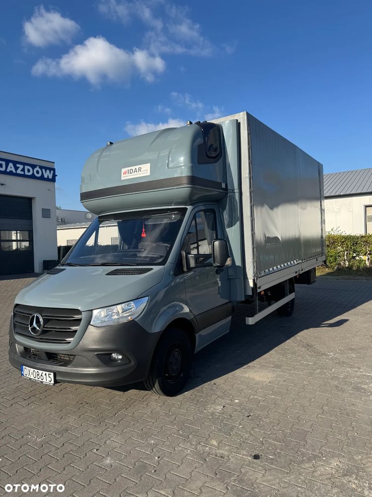 Mercedes-Benz Sprinter - 2
