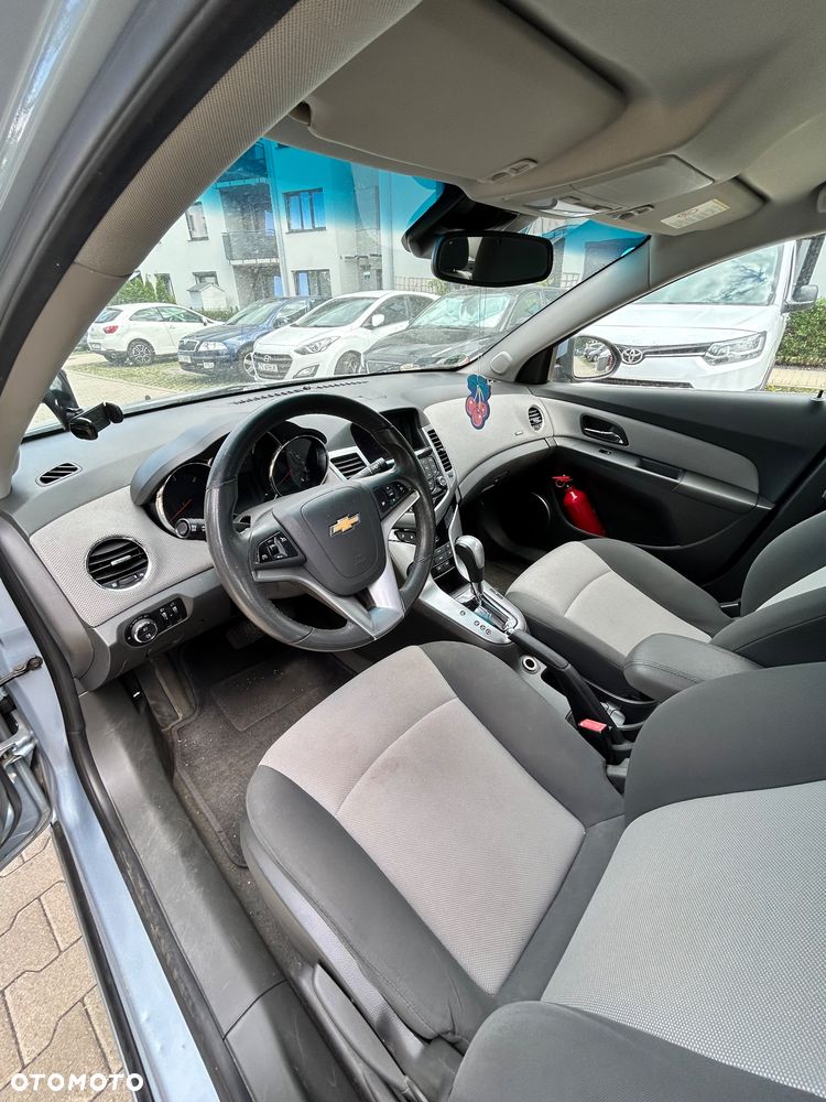 Chevrolet Cruze - 10