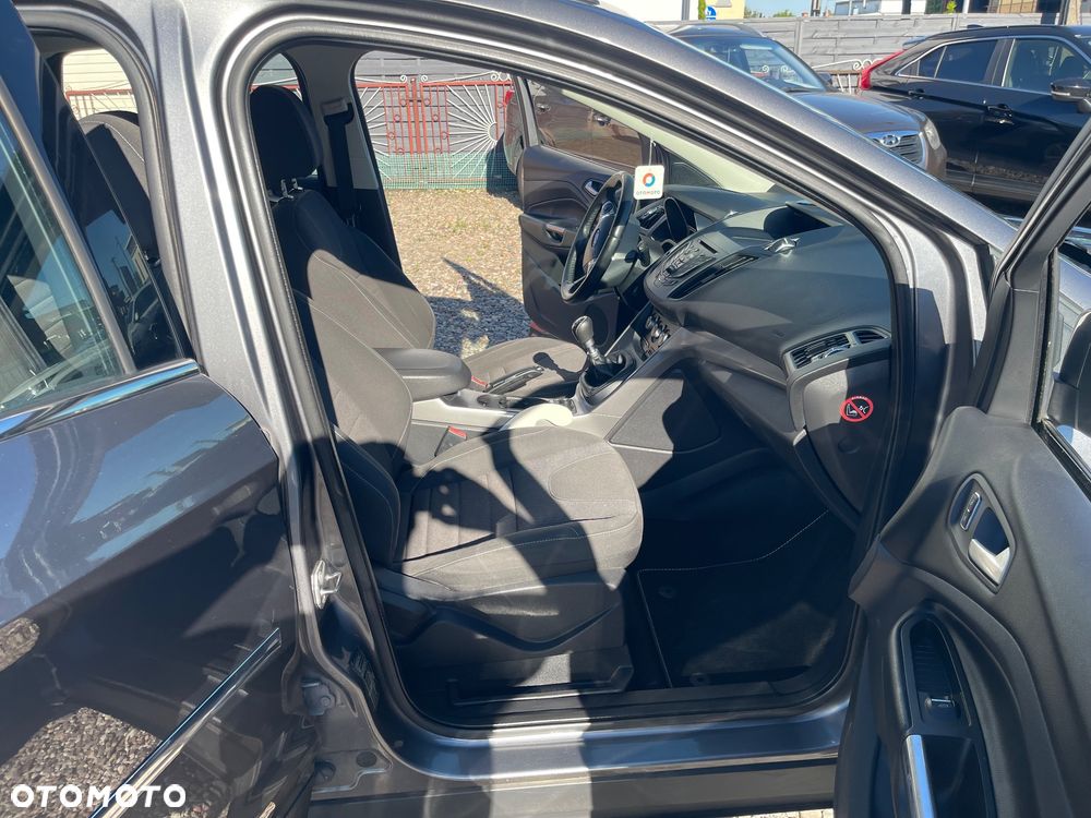 Ford Kuga 2.0 TDCi FWD Titanium - 8