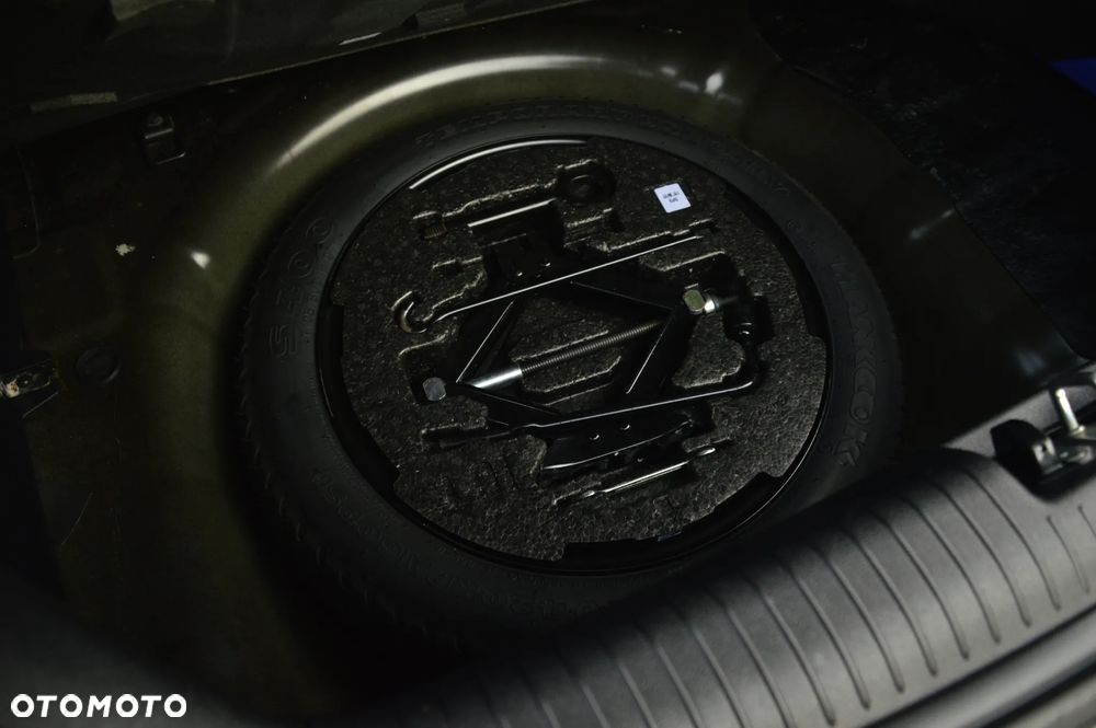 Hyundai Veloster - 24