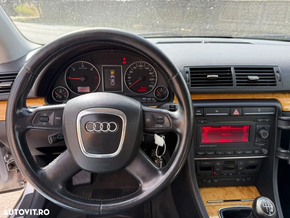 Audi A4 Avant 2.0 TDI - 8
