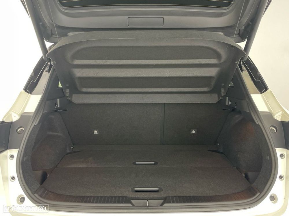 Nissan Qashqai 1.3 DIG-T N-Connecta Xtronic - 13