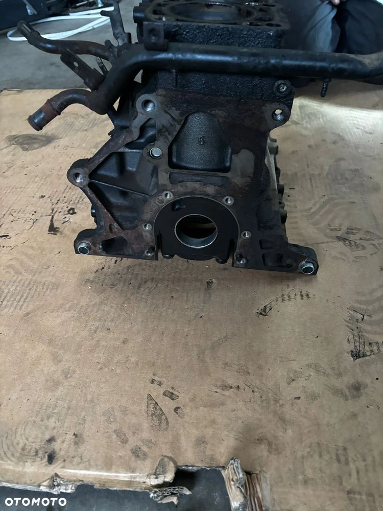 Blok silnika VW, Skoda 1.9tdi - kod silnika AXR - 3