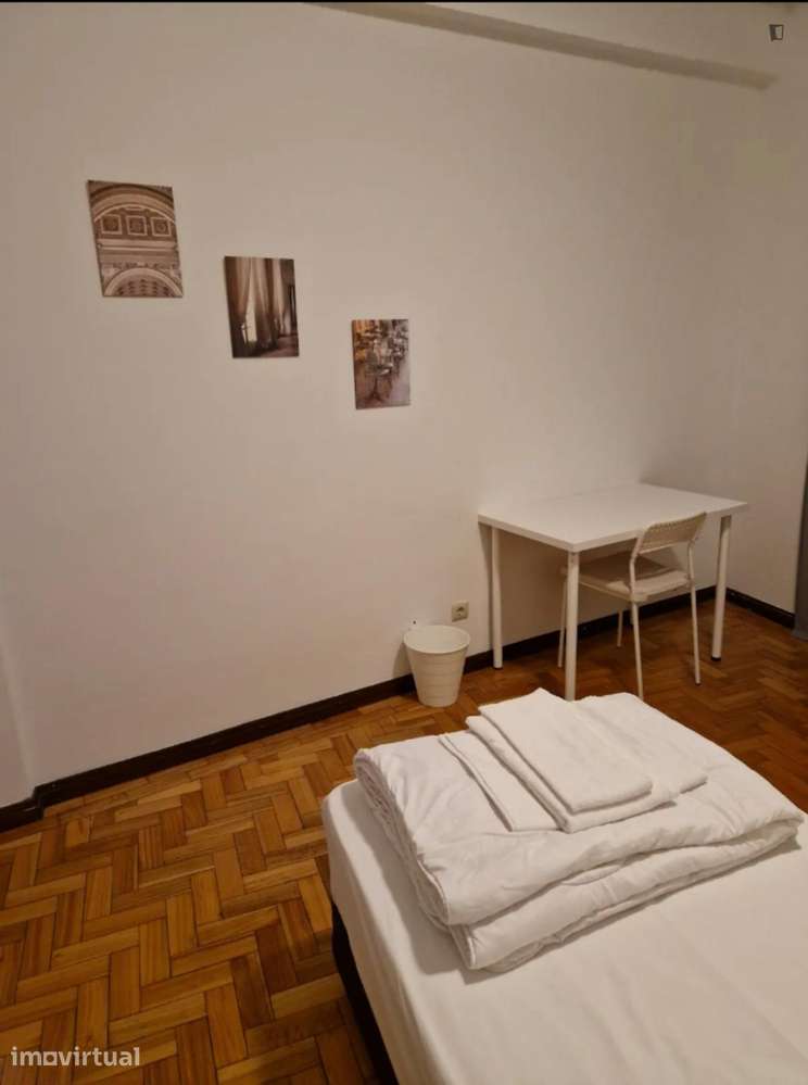 Quarto - localizado em Cedofeita Porto - Grande imagem: 4/19