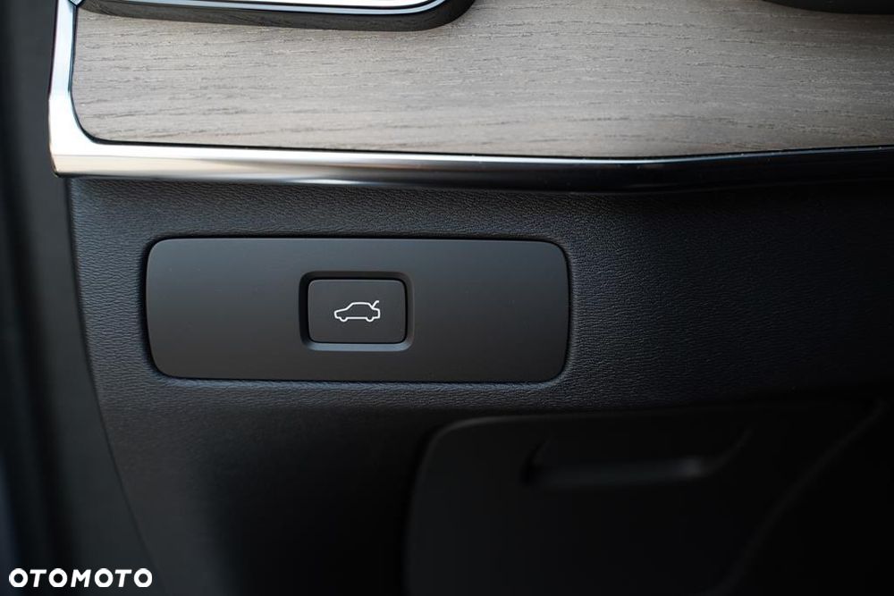 Volvo XC 90 B5 B AWD Ultra Bright 7os - 17