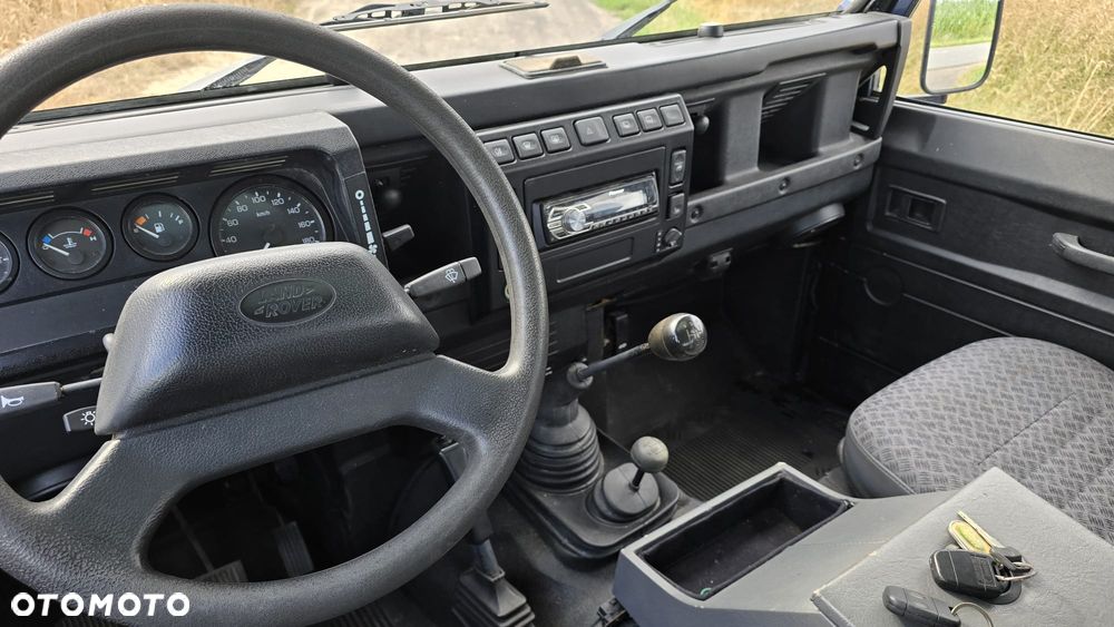 Land Rover Defender - 6