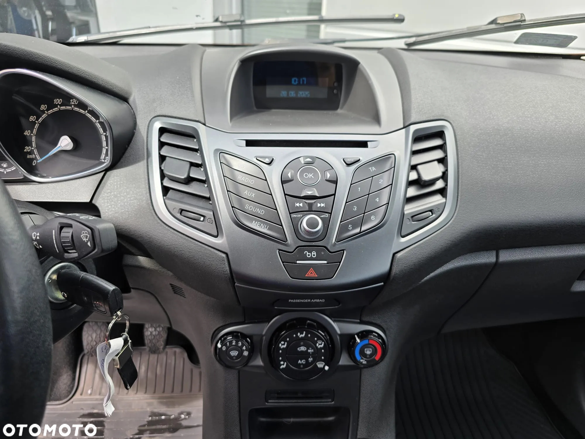 Ford Fiesta 1.0 EcoBoost Titanium - 13