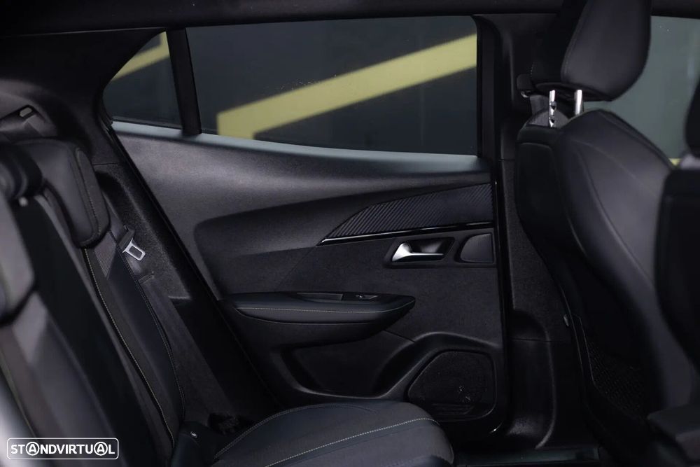 Peugeot 2008 1.5 BlueHDi GT Line EAT8 - 18