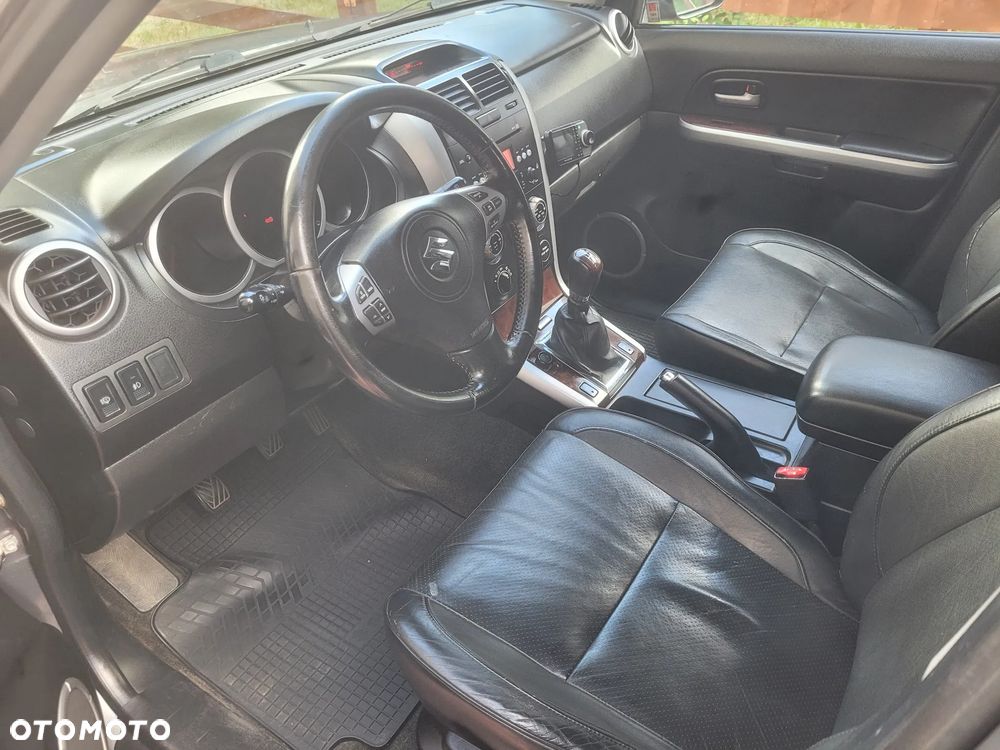 Suzuki Grand Vitara 1.9 DDiS - 6