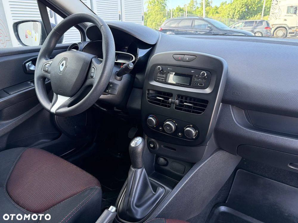 Renault Clio 1.2 16V Life - 12