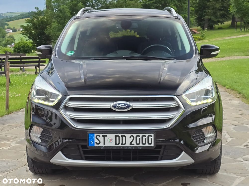 Ford Kuga 2.0 TDCi 2x4 Titanium - 4