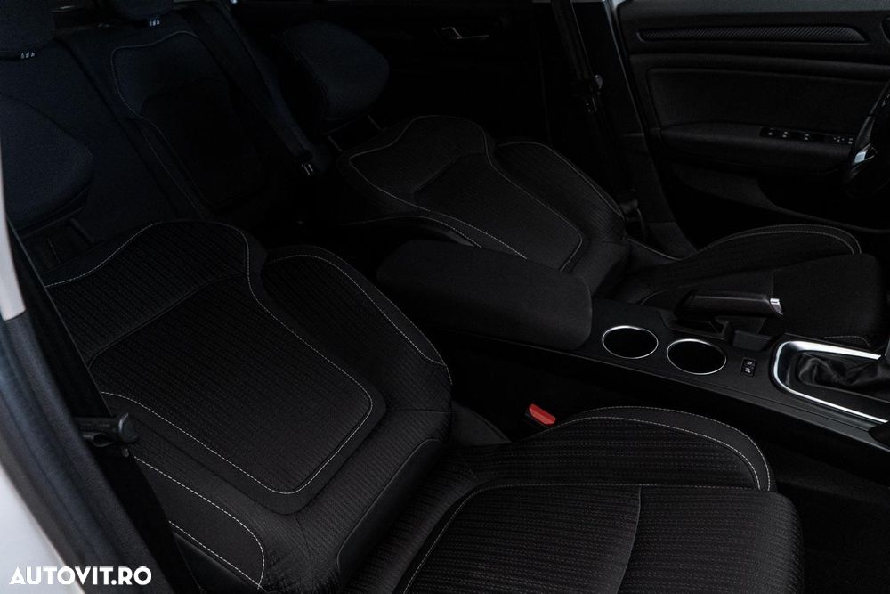Renault Megane TCe 140 GPF EDC ZEN - 40