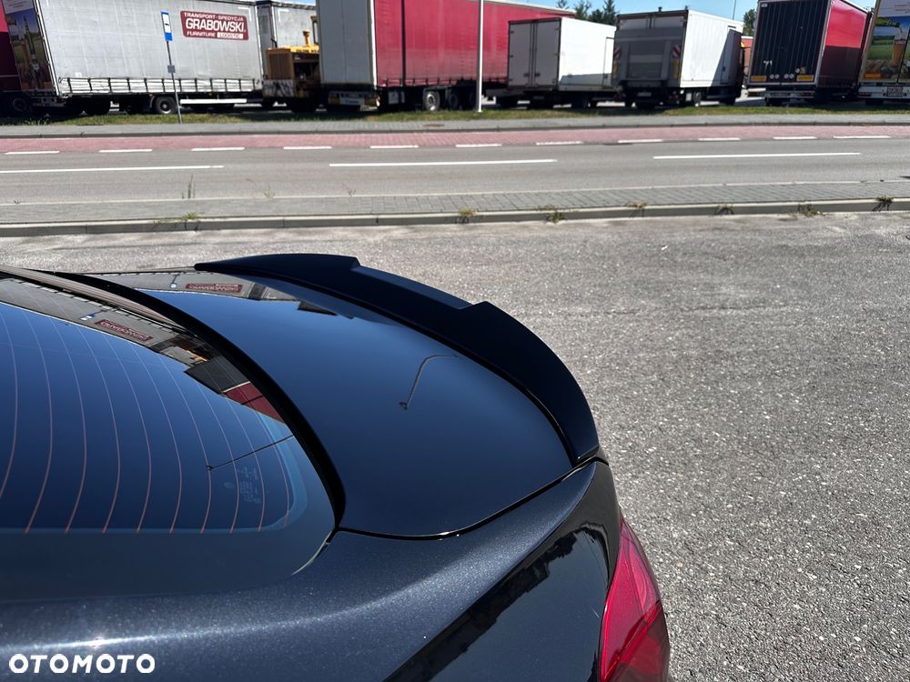 BMW Seria 3 340i Edition M Sport Shadow - 12
