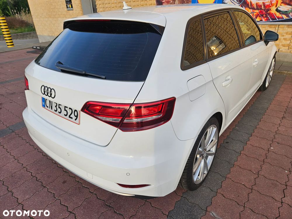Audi A3 Sportback 1.4 TFSI CoD S tronic - 11