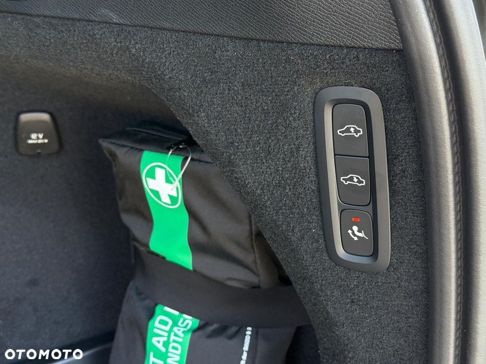 Volvo XC 90 T8 AWD Plug-In Hybrid Ultra Dark 7os - 30