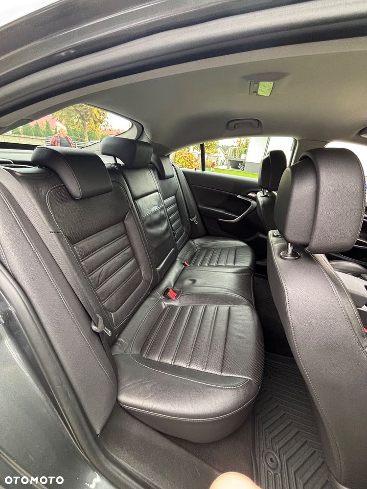 Opel Insignia - 16