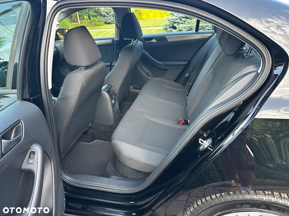Volkswagen Jetta 2.0 TDI DPF BMT Comfortline - 18