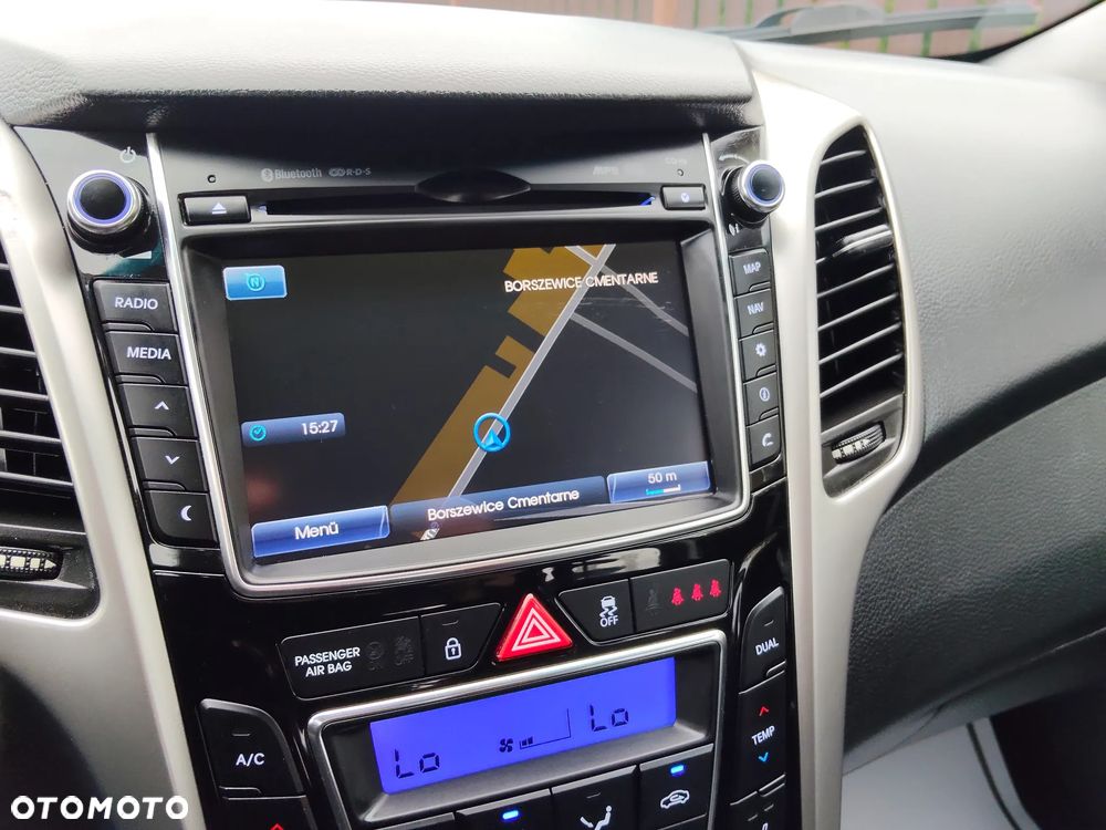 Hyundai i30 i30cw 1.6 CRDi Fifa World Cup Edition - 34