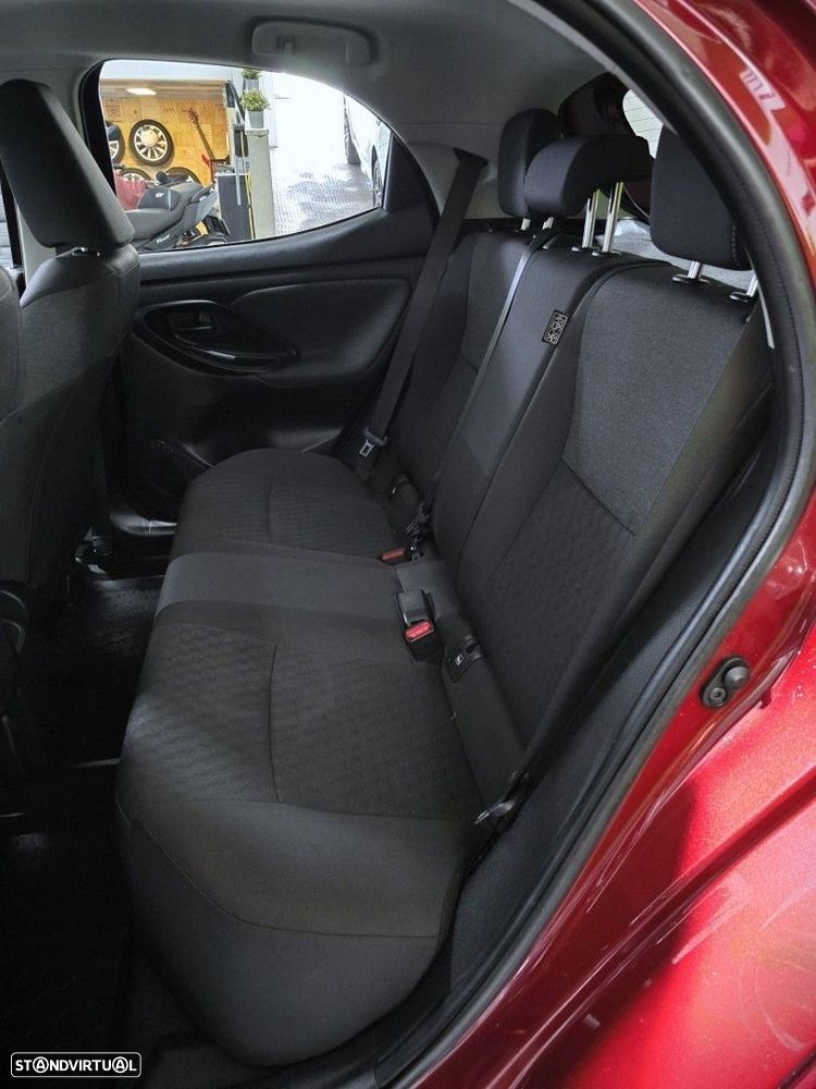 Toyota Yaris 1.0 VVT-i Exclusive - 13