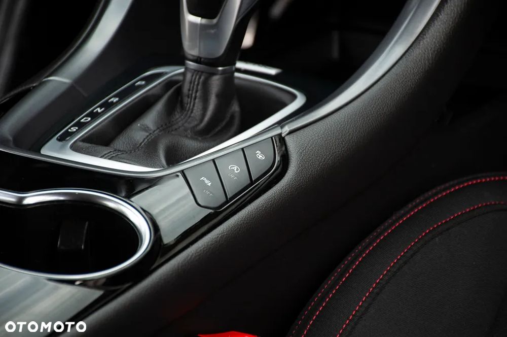 Ford Mondeo SW 2.0 TDCi ST-Line PowerShift - 37