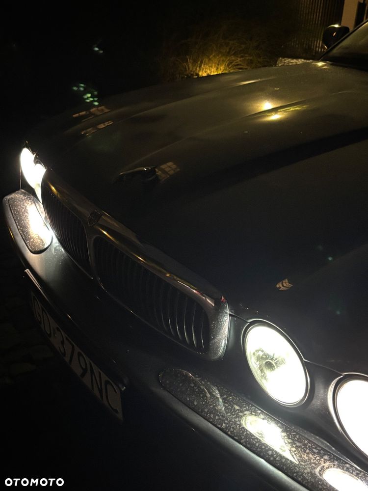Jaguar XJ - 7