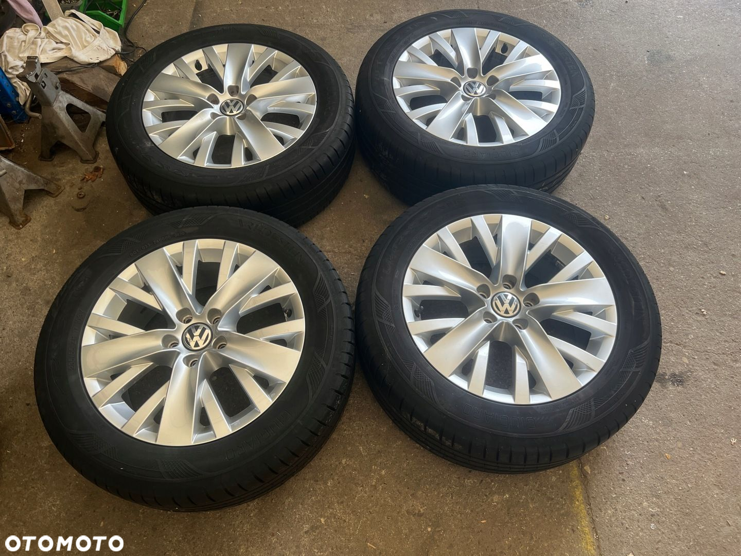 KOŁA FELGI ALU OPONY VOLKSWAGEN TIGUAN 17 5X112 VREDESTEIN 235/55/17 - 2