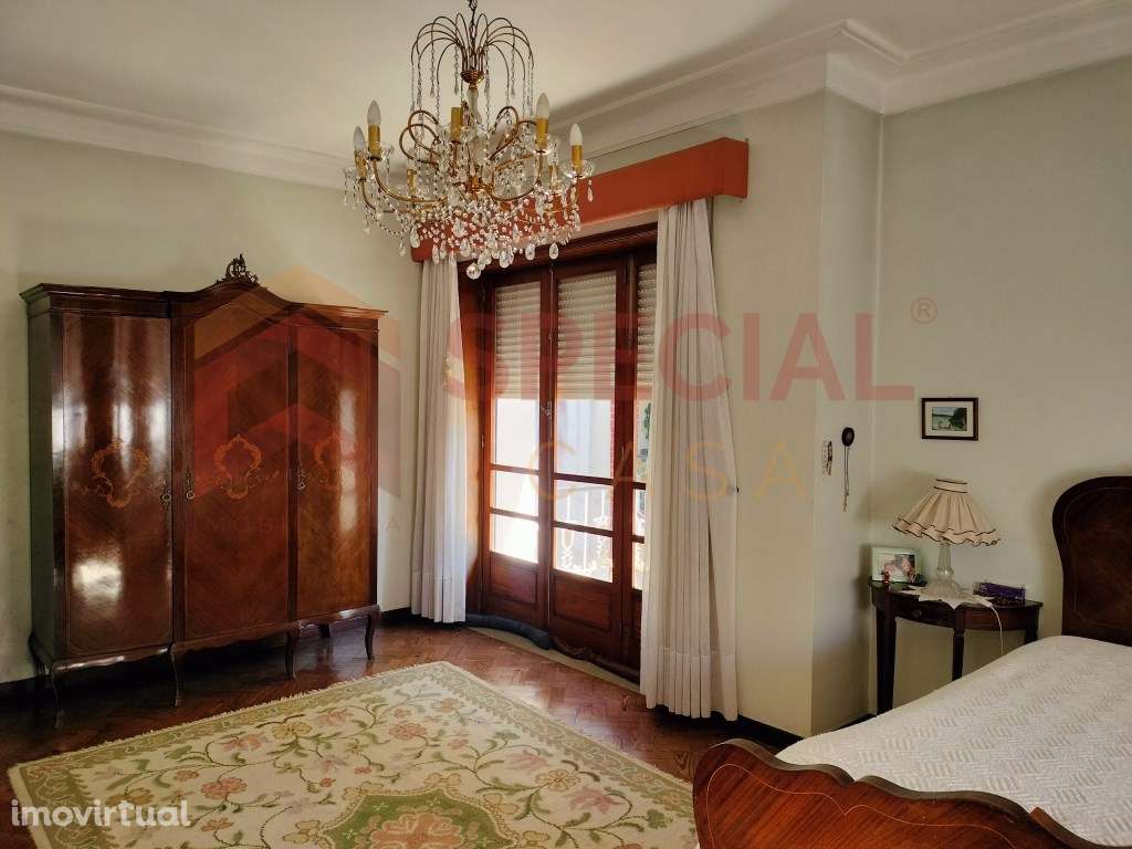 Moradia T7 inserida em terreno de 1950m2 no centro dos Carvalhos, P... - Grande imagem: 5/60