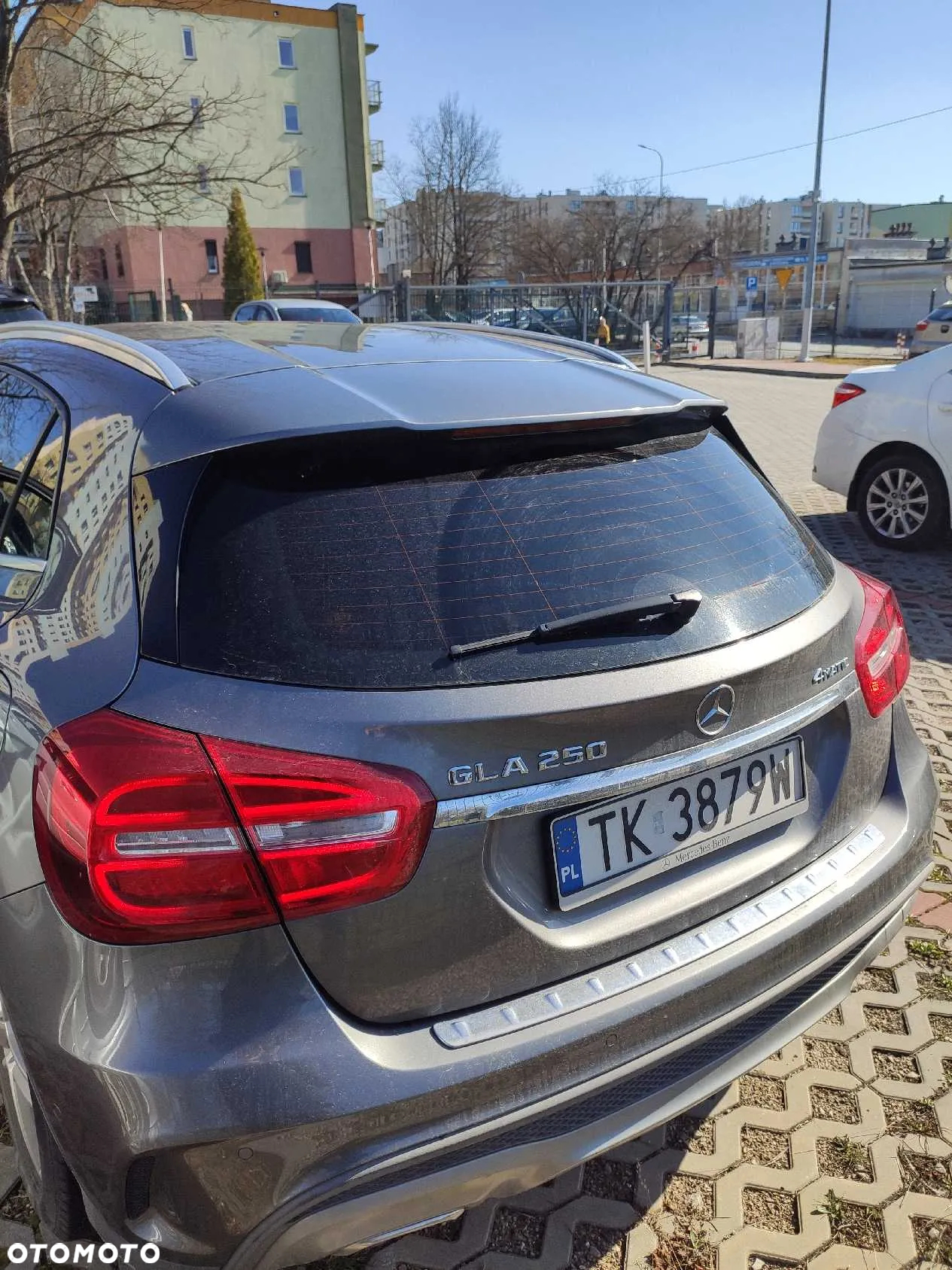 Mercedes-Benz GLA 250 4-Matic - 4
