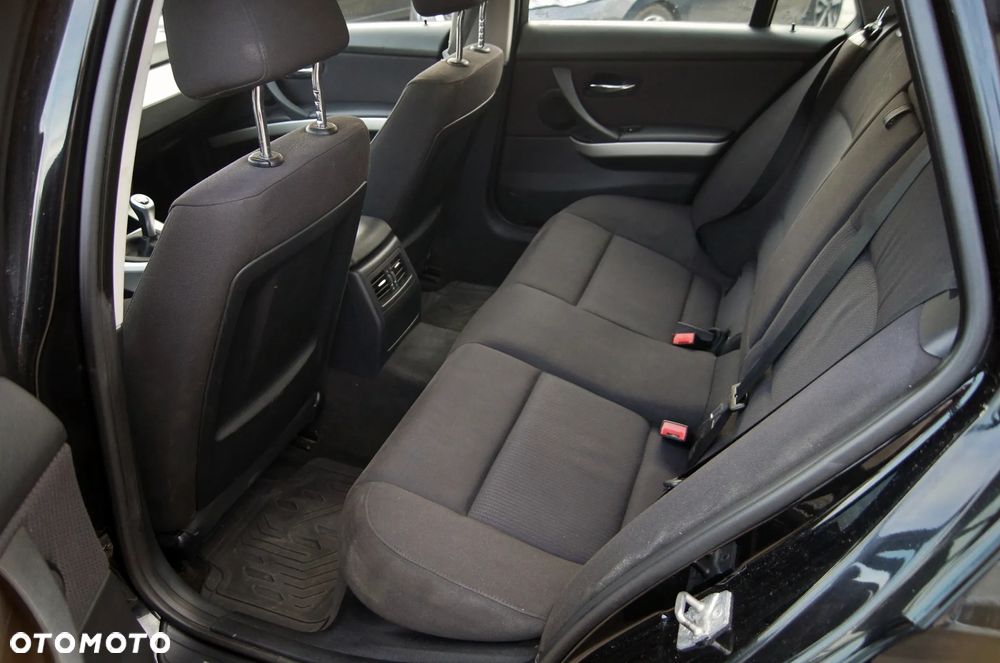 BMW Seria 3 320d - 9